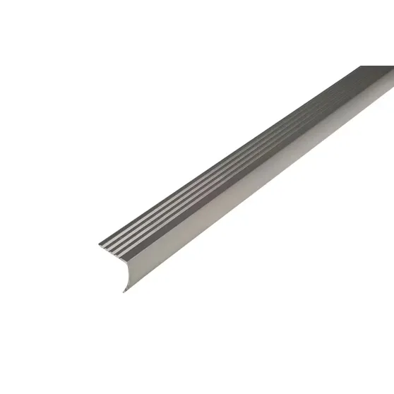 Askelkulmalista 29x29mm 2m NG urit